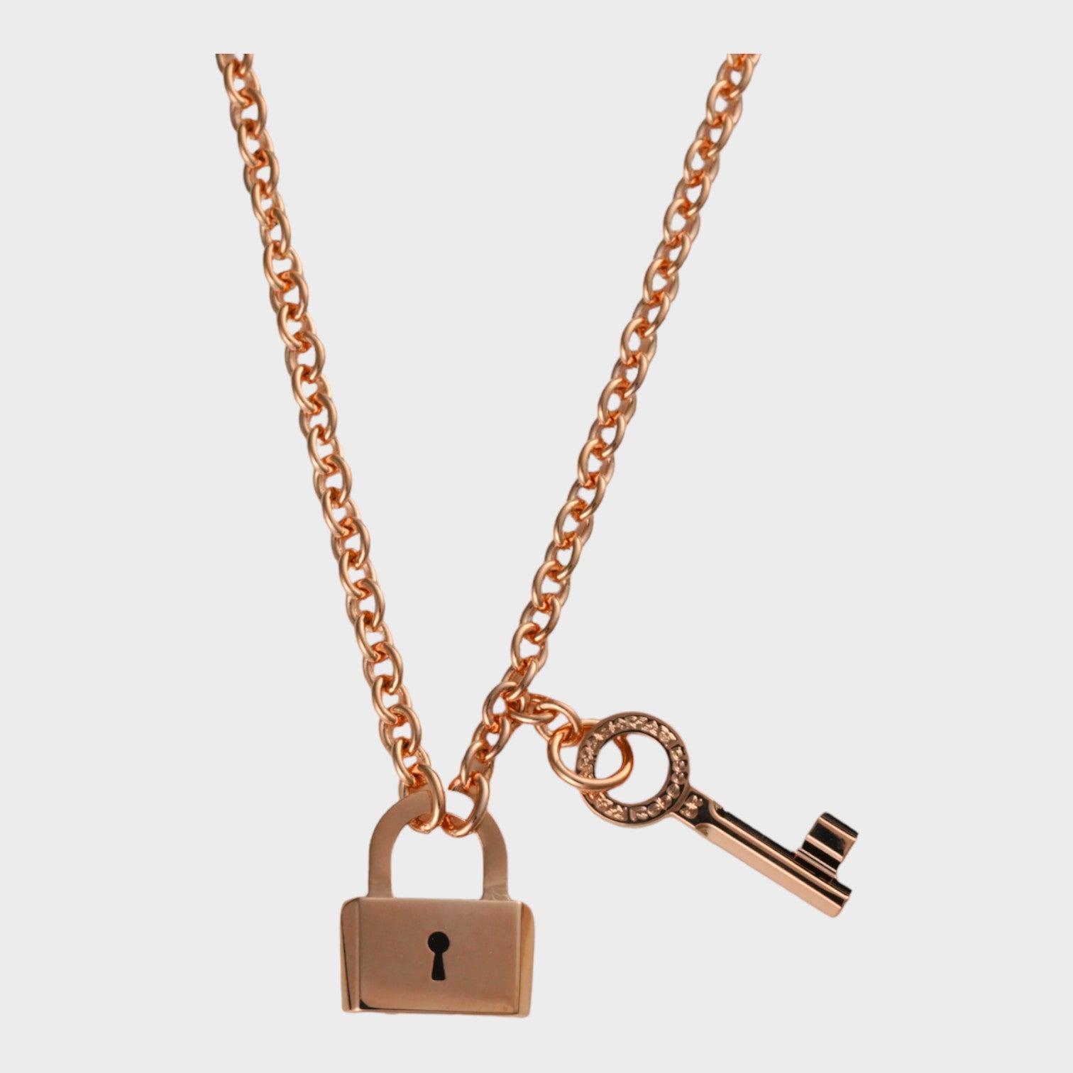 Collier cadenas et clé