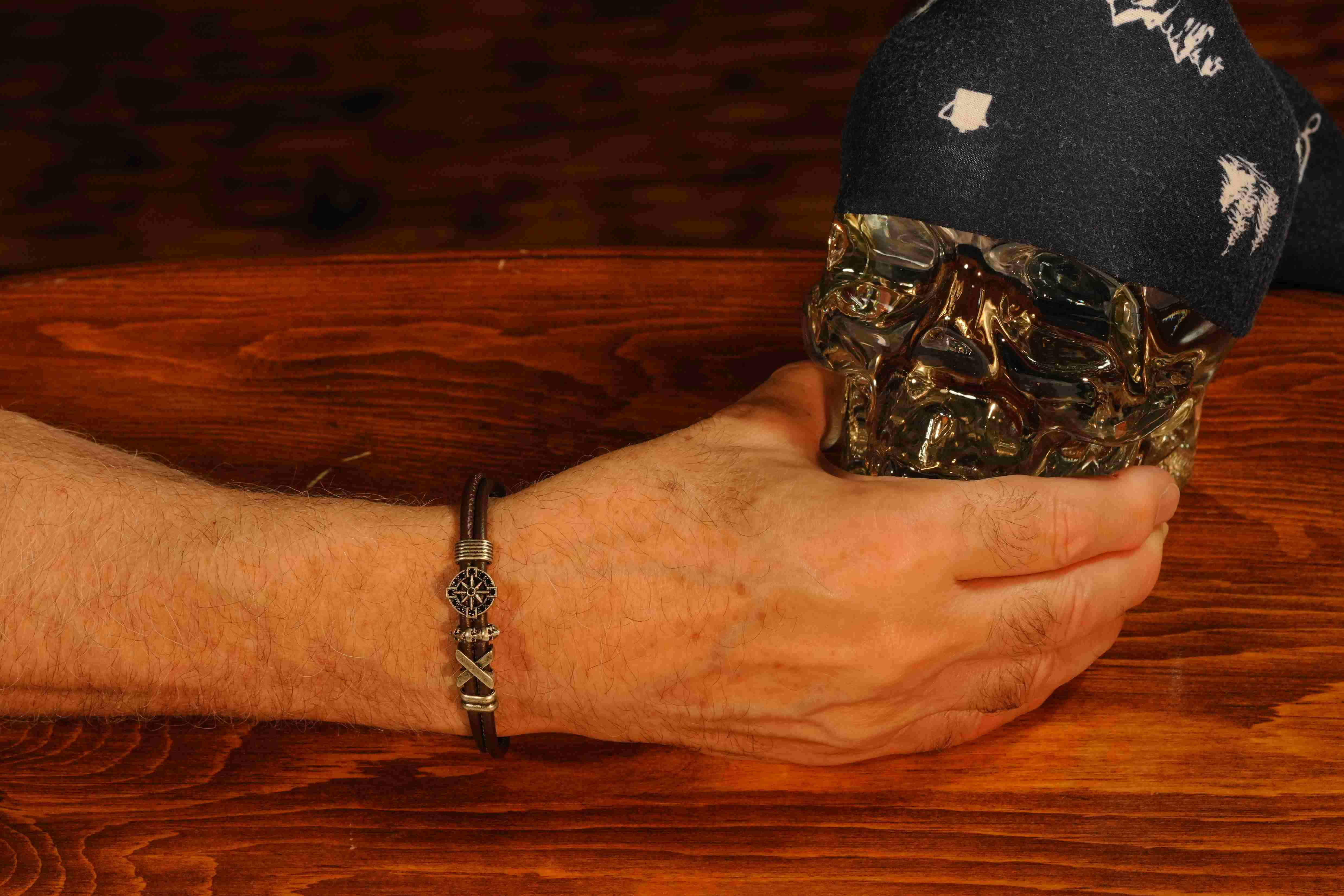 Bracelet en cuir boussole
