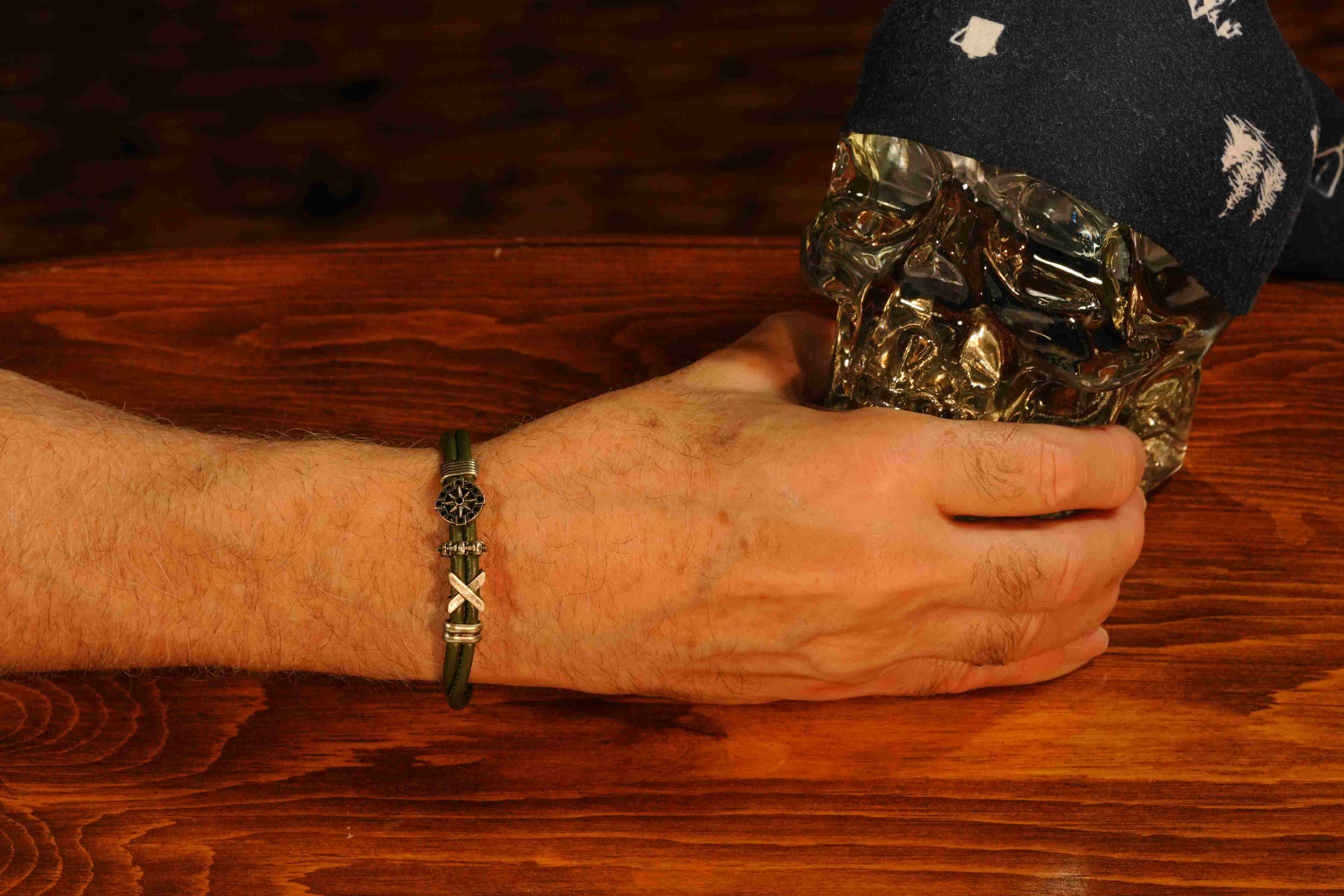 Bracelet en cuir boussole