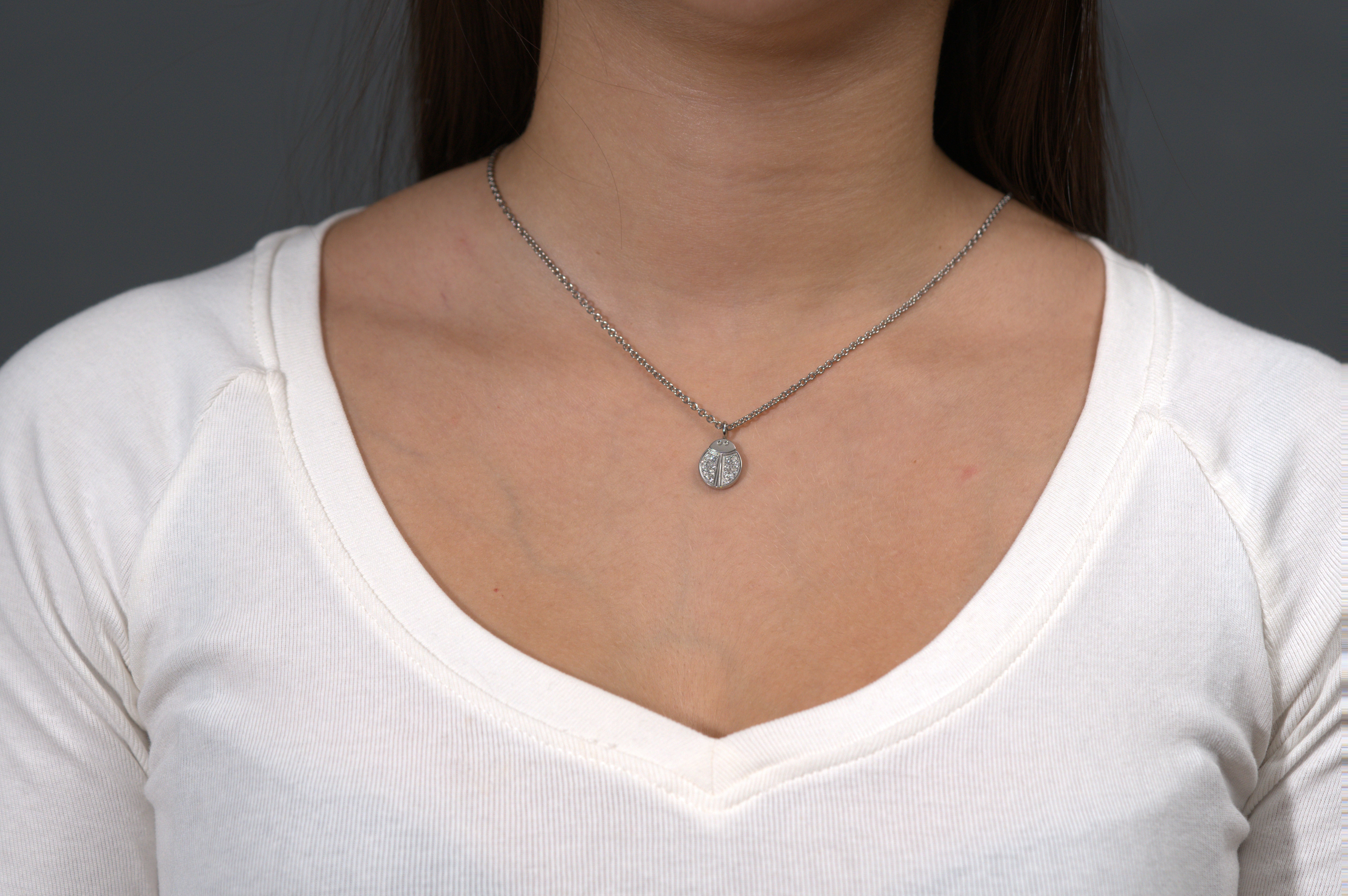 Collier à breloques coccinelle