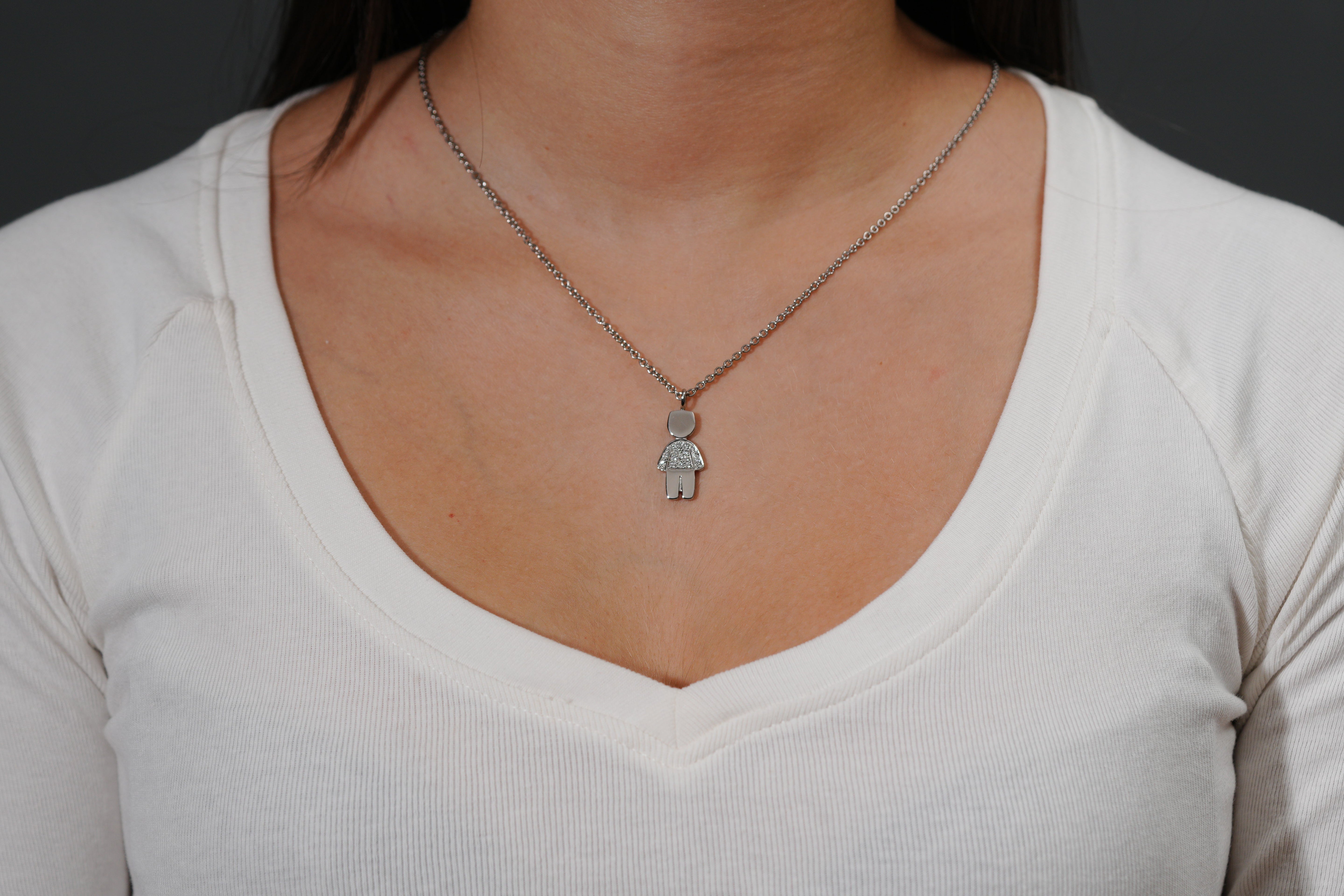 Collier à breloques personnage garçon